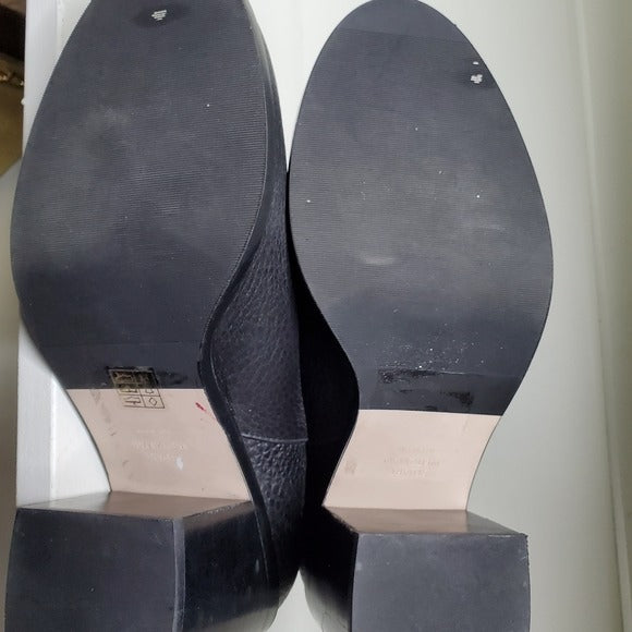 Stuart Weitzman Joplin Buckled Black Pebble Leather Boot Women's SZ 8.5