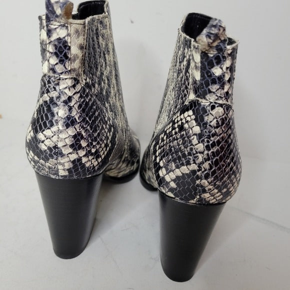 Marc Fisher Alva Bootie SZ 7