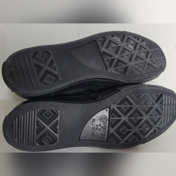 Converse Chuck Taylor All Star Leather SZ 7