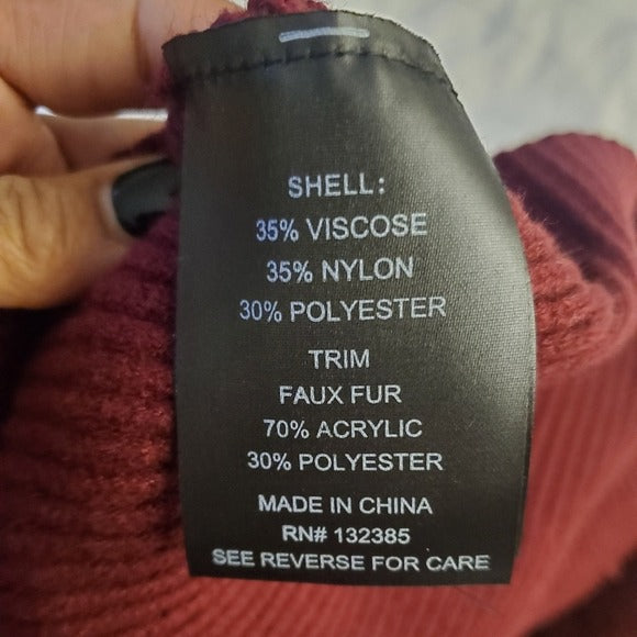 Love Token Women's Faux Fur Cuff Knit Sweater in Wine SZ Small