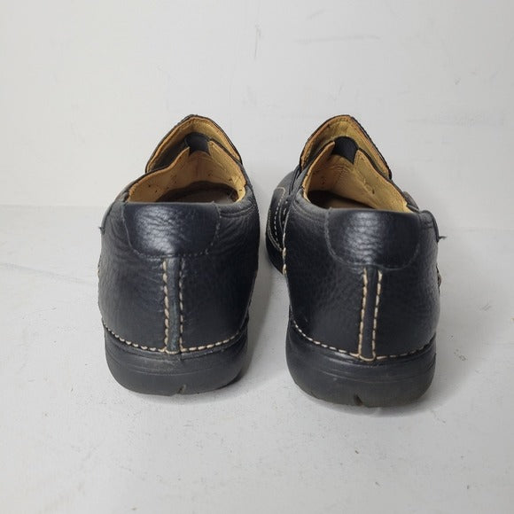 Clarks Un-Loop Slip On Flat SZ 9.5