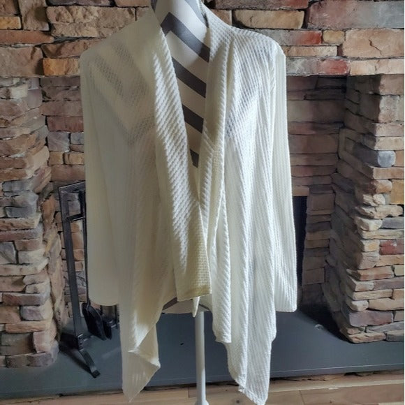 Socialite Fly Away Ivory Cardigan SZ Small