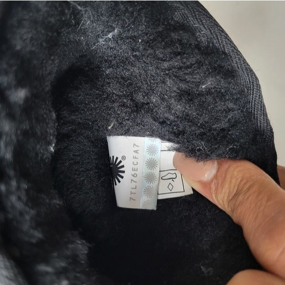 Ugg Classic Short Leather Boots SZ 5