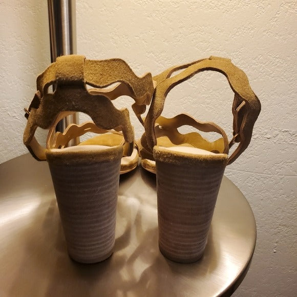Paige Sage Scalloped Sandal Heels in Tan Suede SZ 10