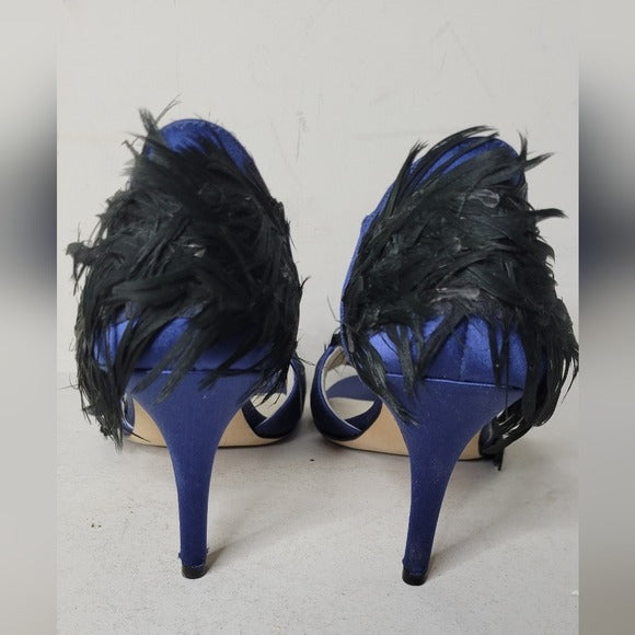 Something Bleu Hammond Feather Pump SZ 10