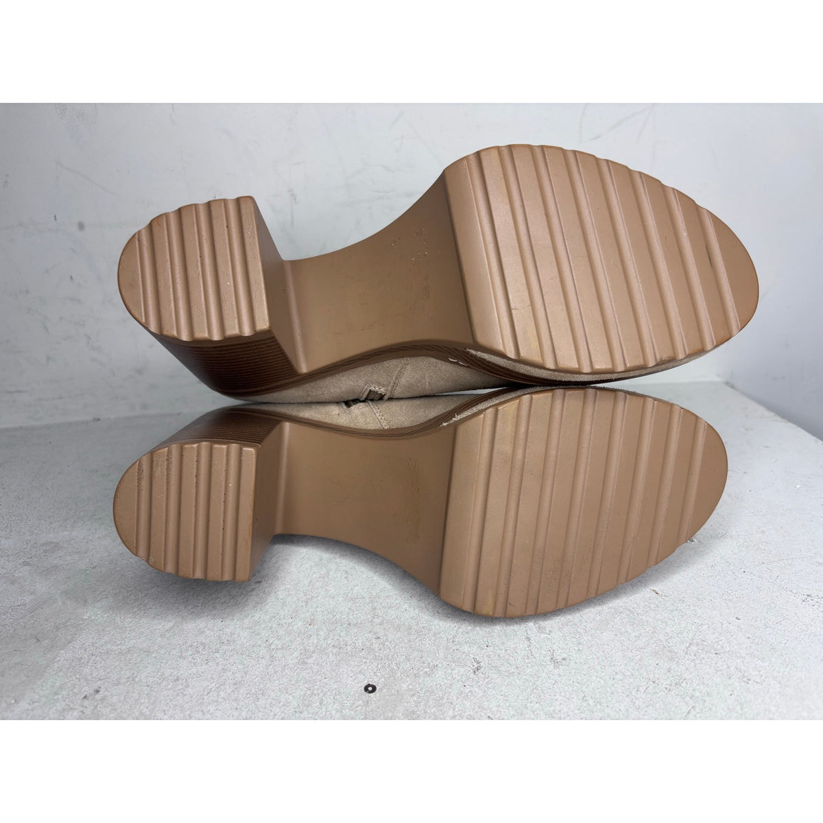 Steve Madden Sloanne Suede Platform Bootie SZ 8.5