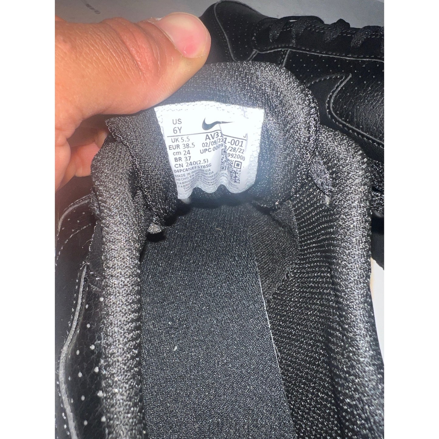 Nike Court Borough Low 2 SZ 6Y