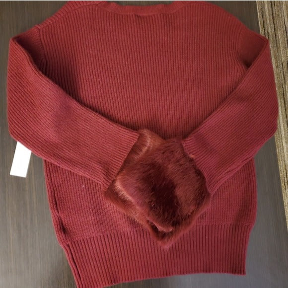 Love Token Women's Faux Fur Cuff Knit Sweater in Wine SZ Small