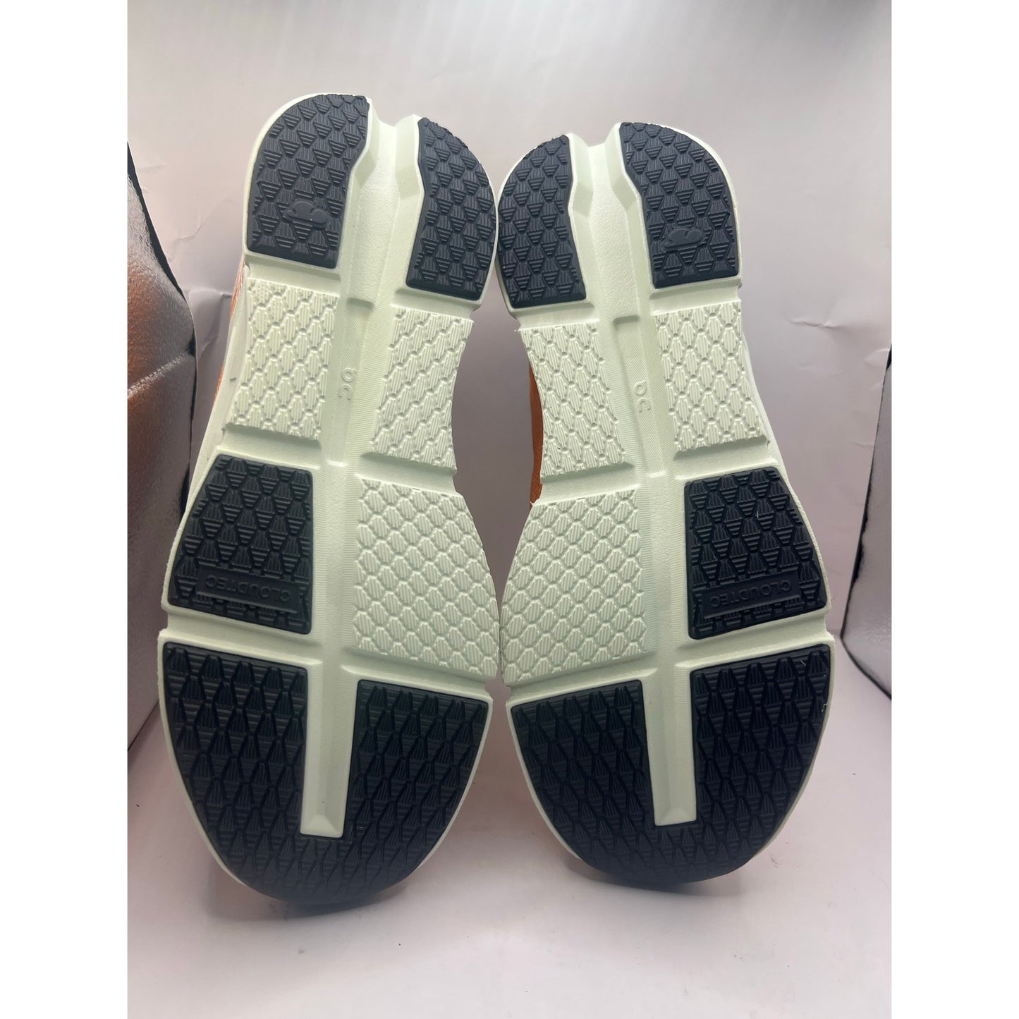 On Running Cloudgo Sneakers SZ 11